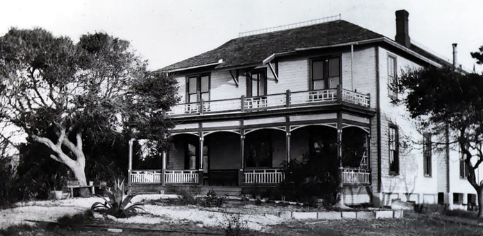 Pacetti Hotel in the early 1900s